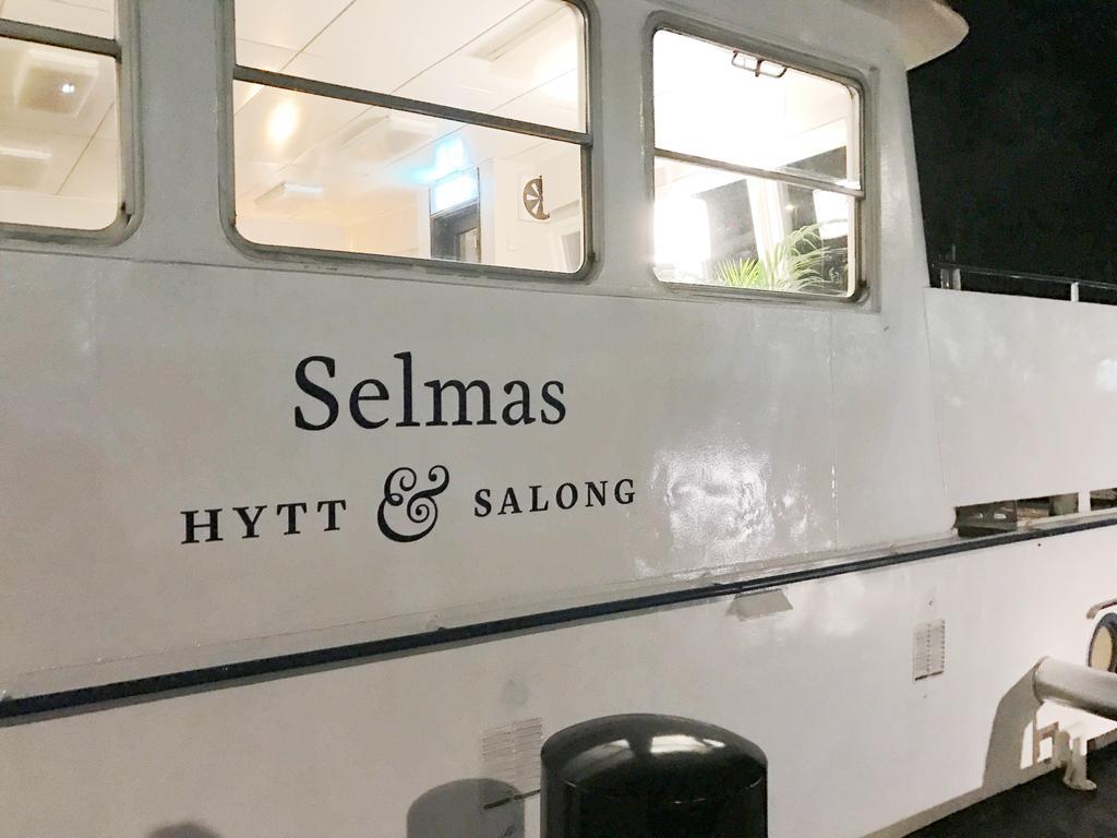 Selmas Hytt Och Salong Vandrehjem Uppsala Eksteriør billede